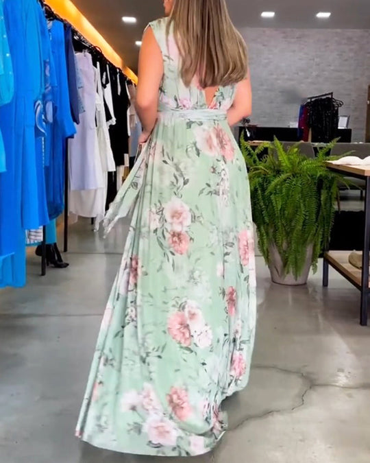 Gia | Sleeveless floral maxi dress with slit
