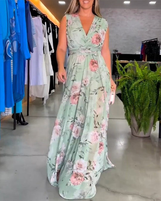 Gia | Sleeveless floral maxi dress with slit