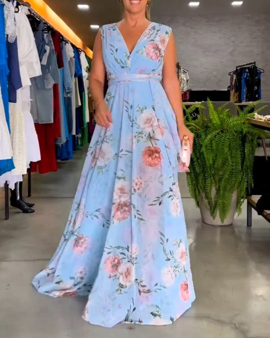 Gia | Sleeveless floral maxi dress with slit