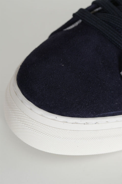 Sneakers in camoscio blu scuro con suola bianca da uomo