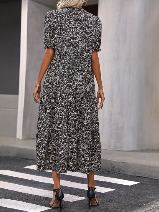 Harriet | Casual dress with round neck and ruffle details
