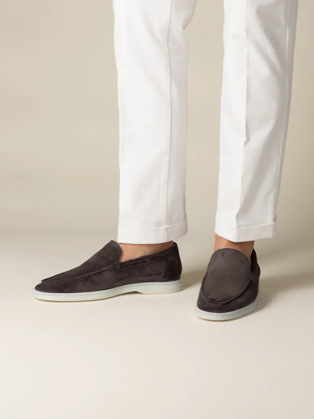 Scarpe da Yacht in Camoscio Grigio Caldo per Uomo