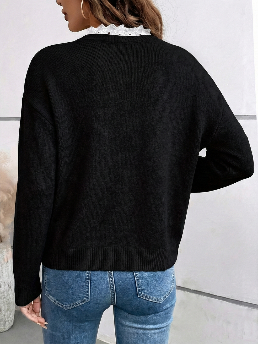 Céline | Elegante maglione in maglia con raffinato colletto in pizzo