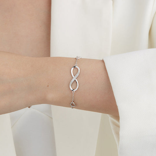Eternale | Bracciale Infinito decorato con cristalli e cuori eleganti