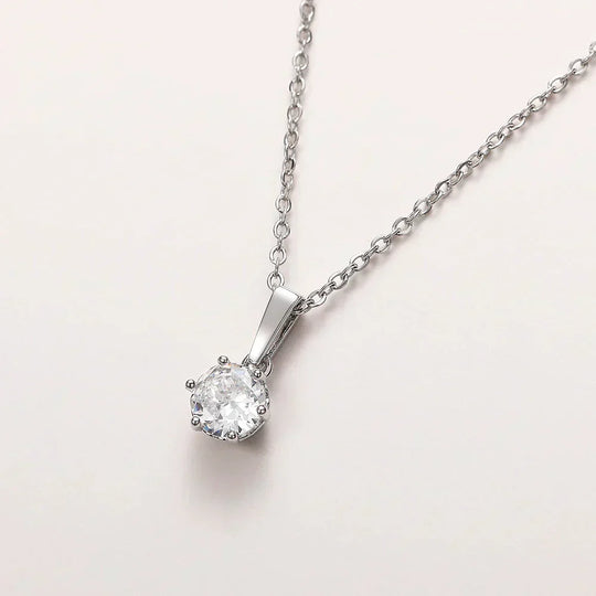 Collana con ciondolo classico in zircone