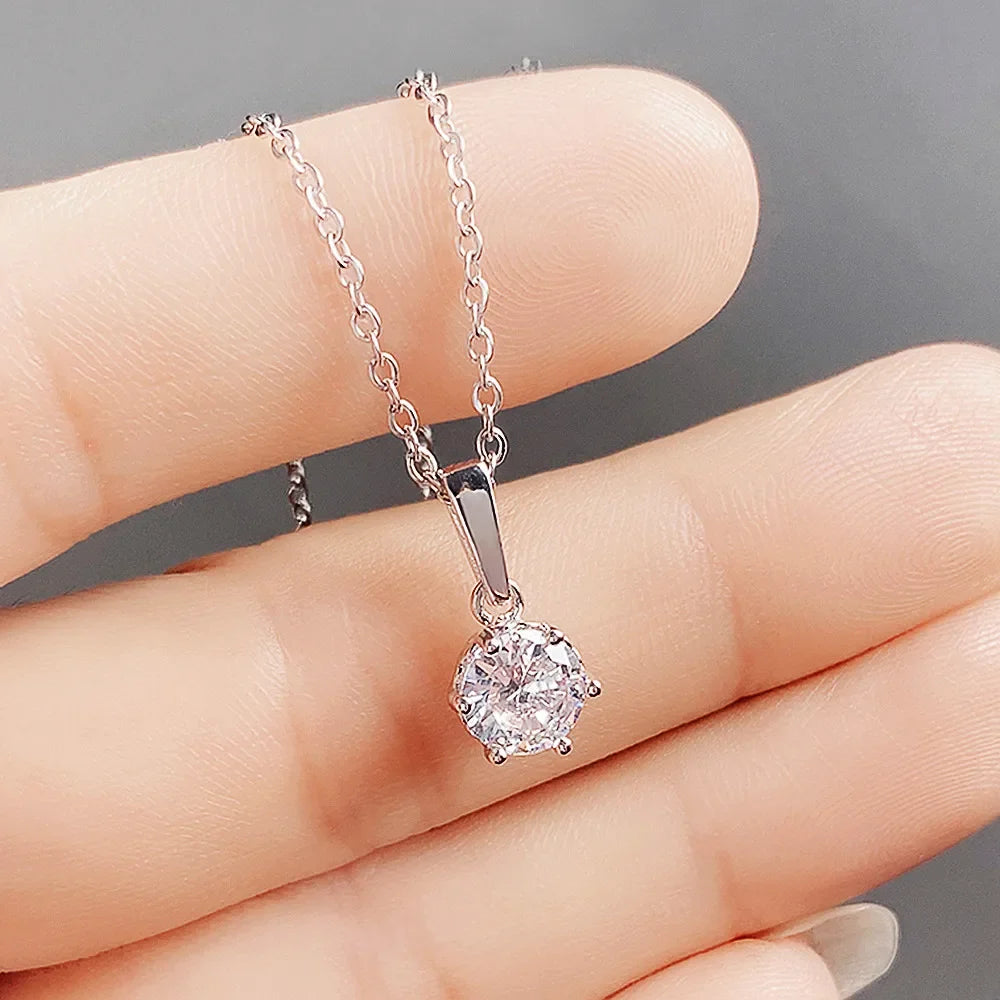 Collana con ciondolo classico in zircone
