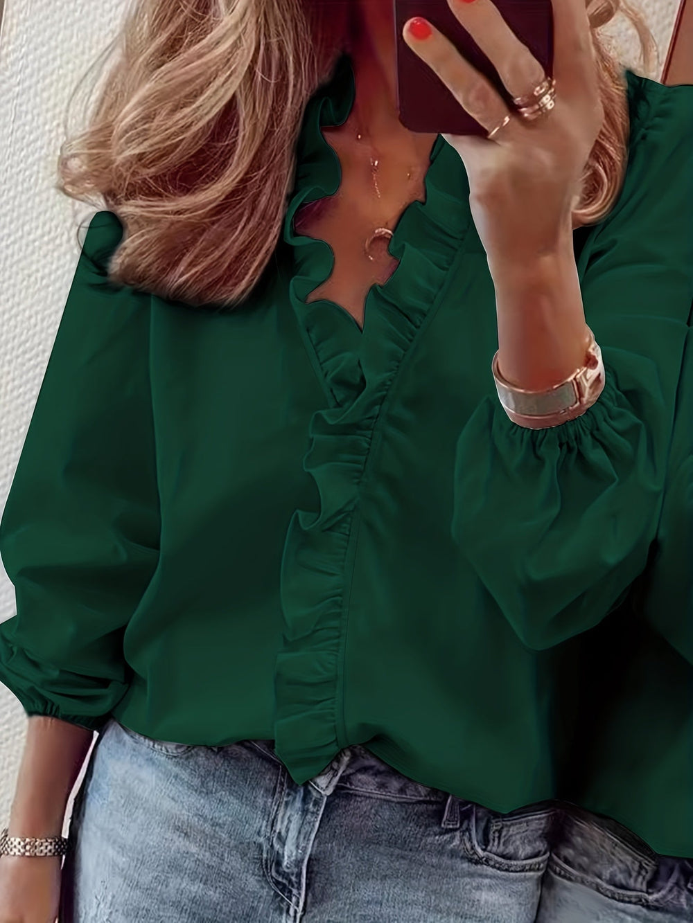 V-neck blouse - Wavy hem and light, breathable fabric