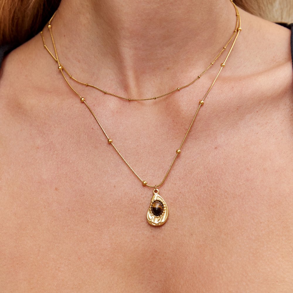 Refined Gold Necklace with Tiger's Eye Stone